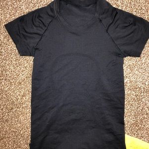 Black lululemon swiftly tech